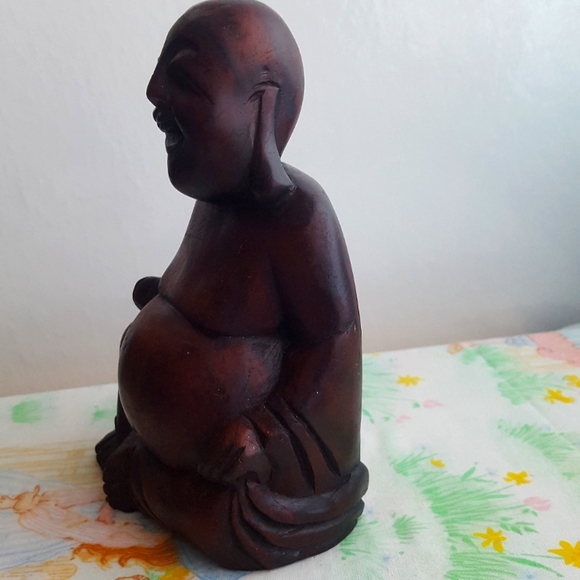 Camphor Wood Buddha Hand Carved Statue - Picture 4 of 10